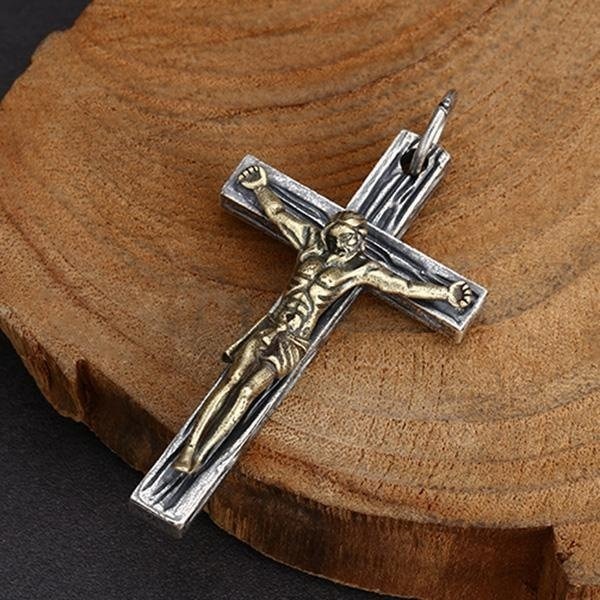 《 QBOX 》FASHION 飾品【TBC565229】精緻個性復古信仰之光雙色耶穌十字架S925純銀墬子項鍊/掛飾-細節圖8