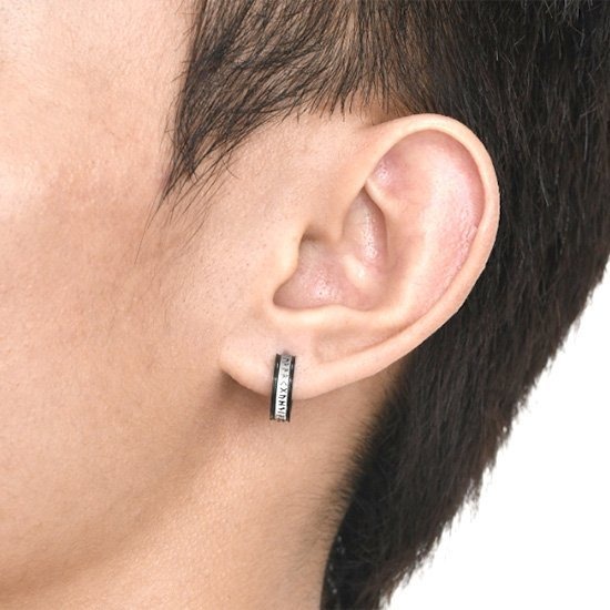 《 QBOX 》FASHION 飾品【EEH-536】精緻個性北歐維京符號黑色鈦鋼圈扣式耳環(一對)-細節圖6