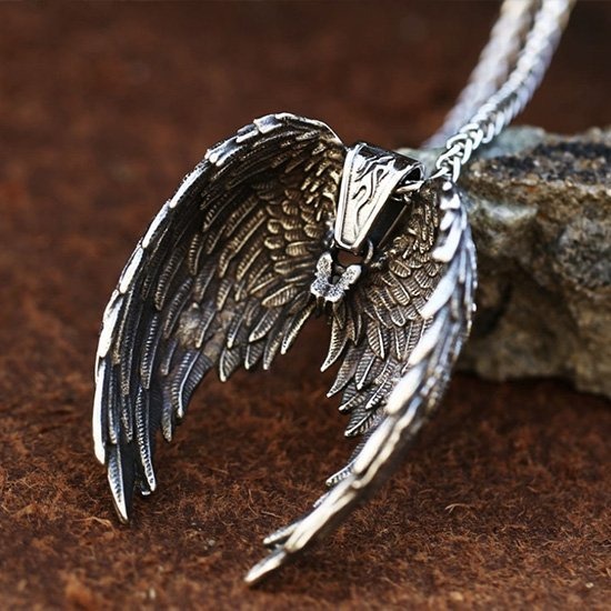 《QBOX 》FASHION 飾品【CLHP206】精緻個性「黯夜守護」天使羽翼翅膀鈦鋼墬子項鍊/掛飾-細節圖4