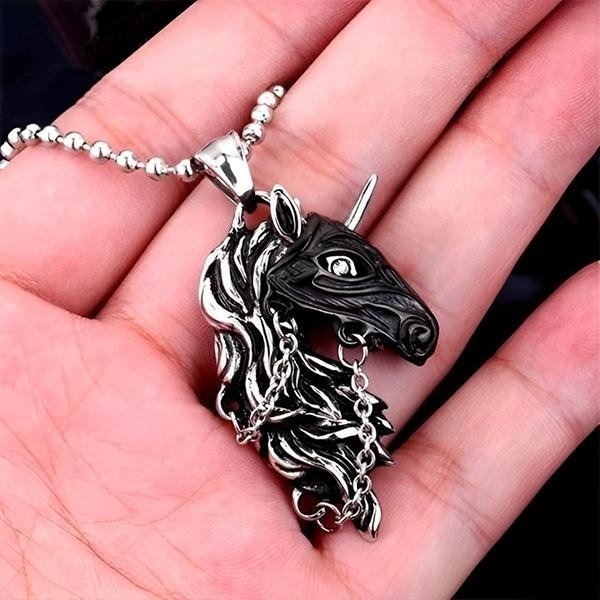 《QBOX 》FASHION 飾品【CBP8-107】精緻個性暗黑風獨角獸獨角馬駒鈦鋼墬子項鍊/掛飾-細節圖6
