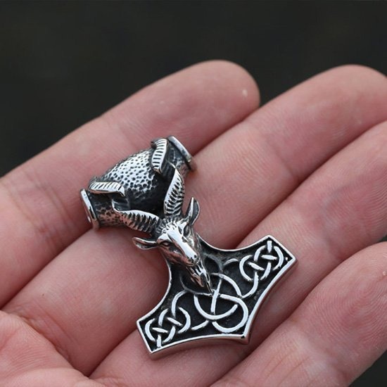 《QBOX 》FASHION 飾品【CBP8-536】精緻個性「戰魂召喚」山羊頭之錘護身符鈦鋼墬子項鍊/掛飾-細節圖7