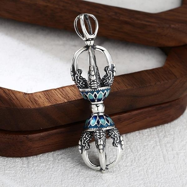 《 QBOX 》FASHION 飾品【TSC548136】精緻個性復古彩飾蓮花降魔金剛杵S925純銀墬子項鍊/掛飾-細節圖4