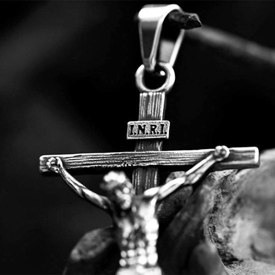 《 QBOX 》FASHION 飾品【CBP8-994】精緻個性復古「聖釘誓約」耶穌受難十字架鈦鋼墬子項鍊/掛飾-細節圖5
