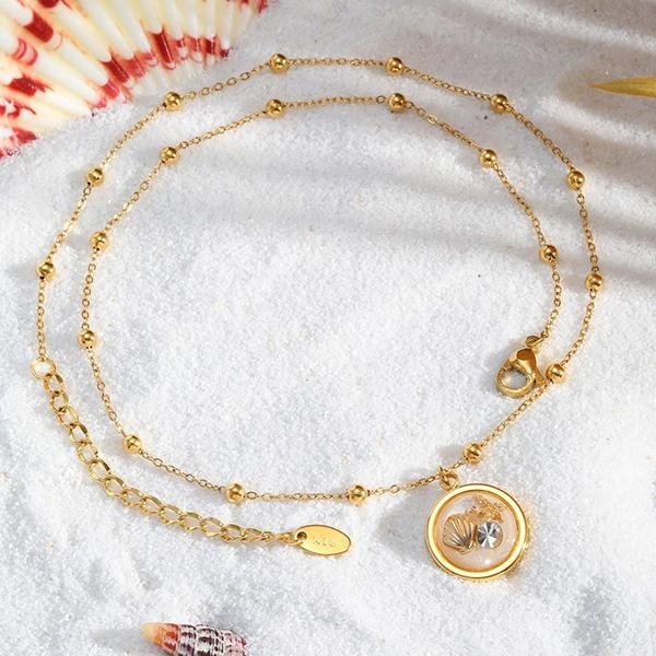 《 QBOX 》FASHION 飾品【GNC-2196】 精緻個性夏日海洋風貝殼海星金色圓牌鈦鋼墬子項鍊/蛇骨鍊-細節圖4