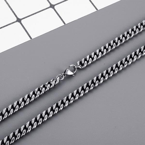 《 QBOX 》FASHION 飾品【NK87766】個性粗獷黑色古巴環扣鈦鋼項鍊/鋼鍊條(8mm)-細節圖5