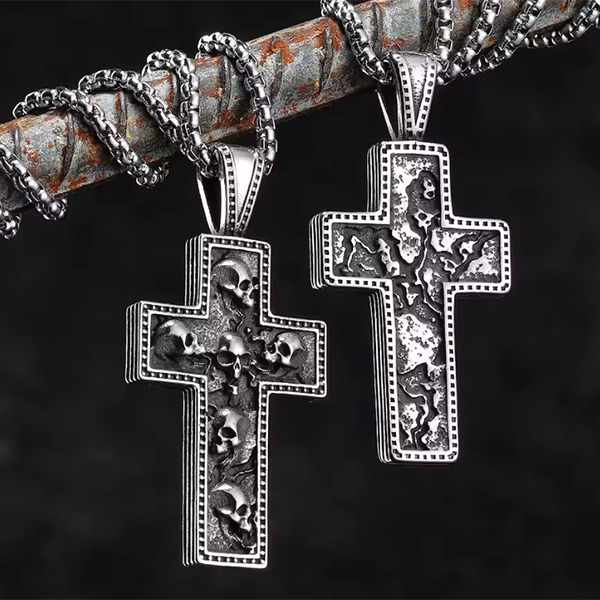 《 QBOX 》FASHION 飾品【CBP8-731】精緻個性復古暗黑骷顱頭十字架鈦鋼墬子項鍊/掛飾-細節圖5