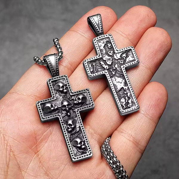 《 QBOX 》FASHION 飾品【CBP8-731】精緻個性復古暗黑骷顱頭十字架鈦鋼墬子項鍊/掛飾-細節圖7