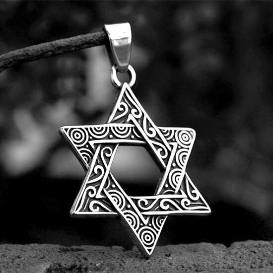 《 QBOX 》FASHION 飾品【CBP8-1177】精緻個性復古雕花符號六芒星鑄造鈦鋼墬子項鍊/掛飾-細節圖3