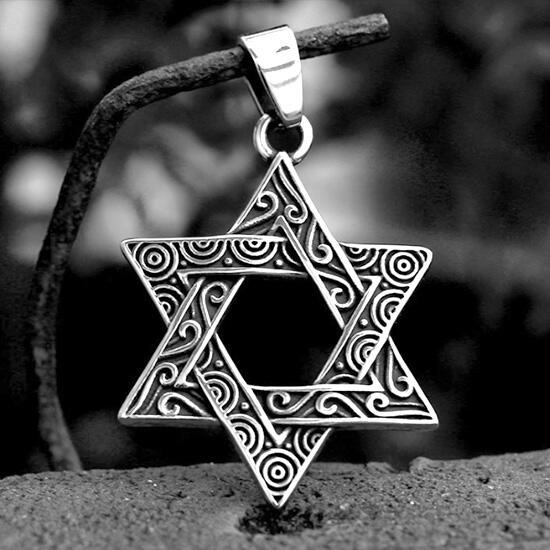 《 QBOX 》FASHION 飾品【CBP8-1177】精緻個性復古雕花符號六芒星鑄造鈦鋼墬子項鍊/掛飾-細節圖4