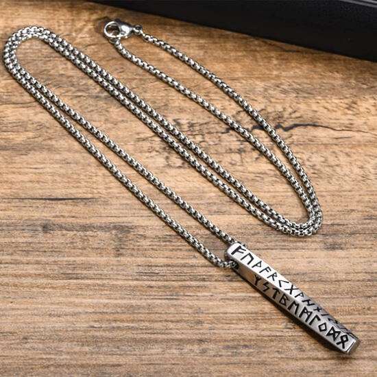 《 QBOX 》FASHION 飾品【CNC-1383】精緻個性「符文密語」北歐古文字長方幾何彎曲面鈦鋼墬子項鍊/掛飾-細節圖5