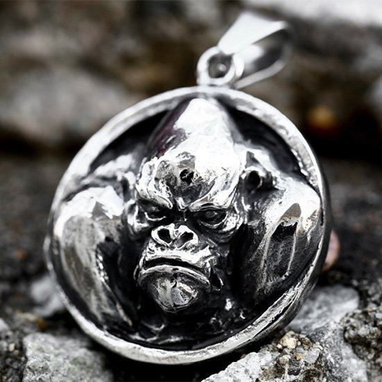 《QBOX 》FASHION 飾品【C-BP8-1165】精緻個性立體金剛大猩猩圓牌鑄造鈦鋼墬子項鍊/掛飾-細節圖4