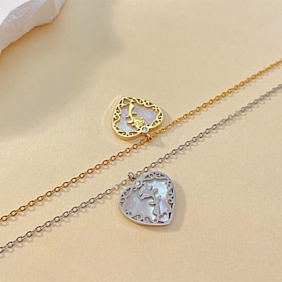 《QBOX 》FASHION 飾品【C23N2265】精緻個性愛心玫瑰花貝殼珍珠拋光鈦鋼墬子項鍊/掛飾(二色)-細節圖3