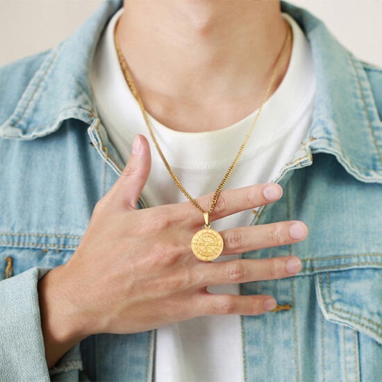 《QBOX 》FASHION 飾品【CPN-1527】精緻個性硬幣羅盤指南針鈦鋼墬子項鍊/掛飾(四色)-細節圖3