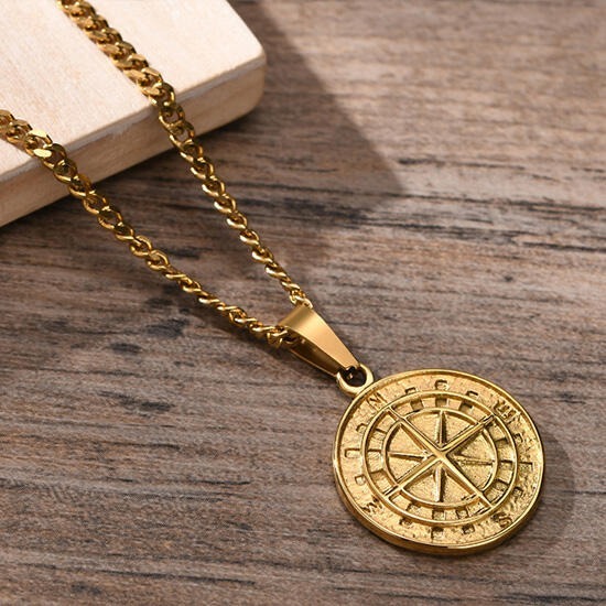 《QBOX 》FASHION 飾品【CPN-1527】精緻個性硬幣羅盤指南針鈦鋼墬子項鍊/掛飾(四色)-細節圖4
