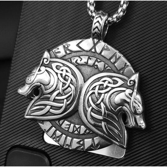 《QBOX 》FASHION 飾品【CBP8-1298】精緻個性復古維京雙狼頭圓牌鑄造鈦鋼墬子項鍊/吊飾-細節圖4
