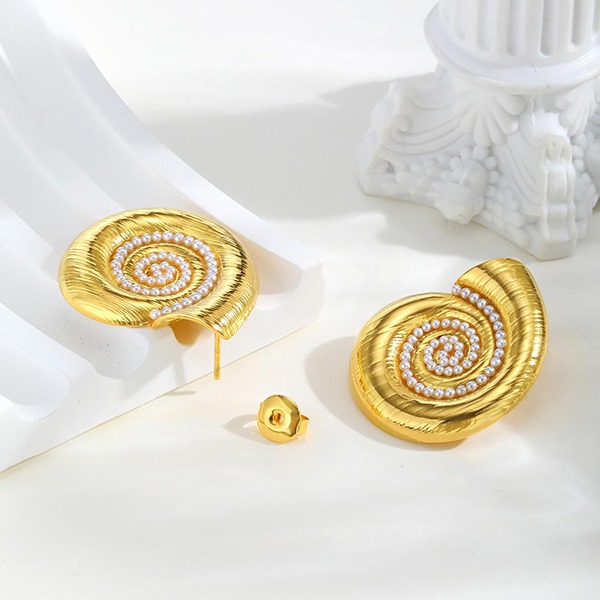 《 QBOX 》FASHION 飾品【GES-725】精緻個性夏季海洋風金貝螺旋珍珠鑲嵌鈦鋼耳環/耳飾-細節圖4