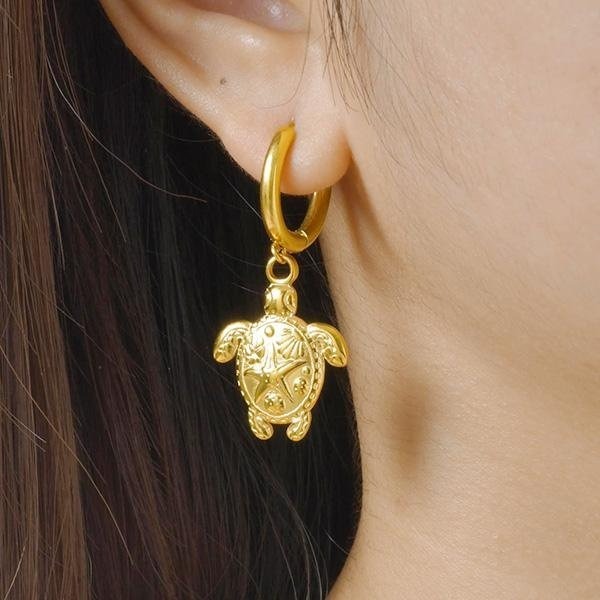 《 QBOX 》FASHION 飾品【GED-851】精緻個性夏季海洋風金色烏龜鈦鋼耳環/耳飾-細節圖9