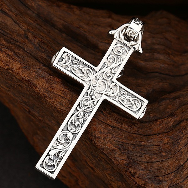 《 QBOX 》FASHION 飾品【TSC5815207】精緻個性藤紋玫瑰鑲綠寶石骷顱十字架S925純銀墬子項鍊/掛飾-細節圖6