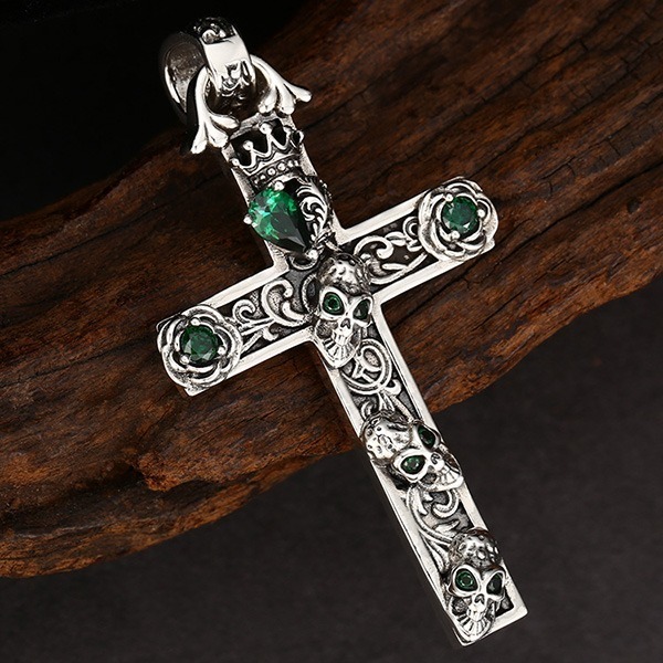 《 QBOX 》FASHION 飾品【TSC5815207】精緻個性藤紋玫瑰鑲綠寶石骷顱十字架S925純銀墬子項鍊/掛飾-細節圖7