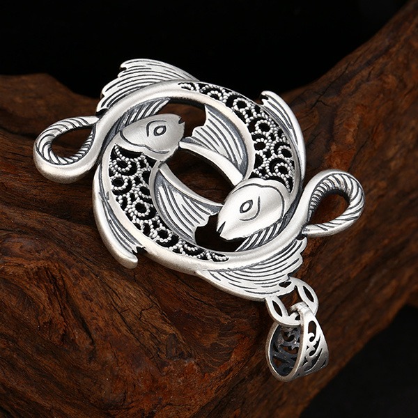 《 QBOX 》FASHION 飾品【TSC5815252】精緻個性「雙魚纏戀」鯉魚傳統紋理S999純銀墬子項鍊/掛飾-細節圖5