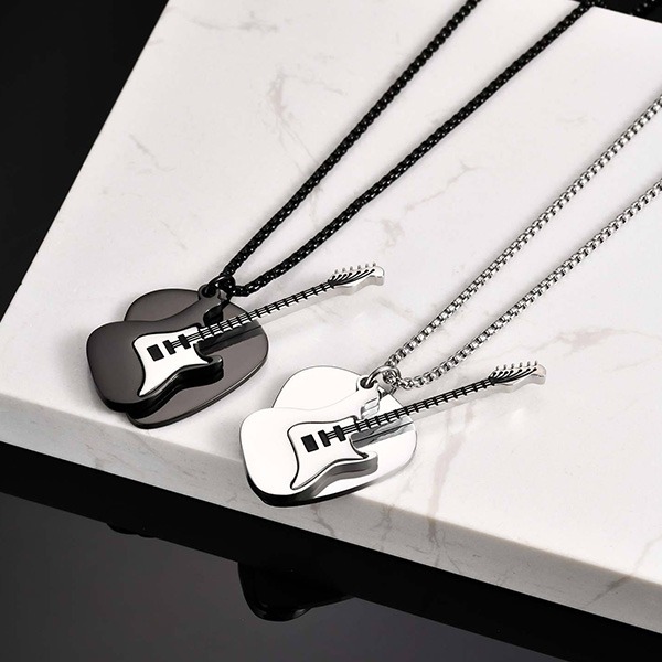 《QBOX 》FASHION 飾品【CNC-2320】精緻個性「樂弦共鳴」雙色吉他撥片鈦鋼墬子項鍊/掛飾-細節圖5