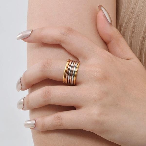 《 QBOX 》FASHION 飾品【GR-574】精緻個性「輝光疊影」三色疊層鈦鋼戒指/戒環-細節圖7