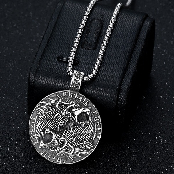《 QBOX 》FASHION 飾品【CBP8-1368】精緻個性復古維京符文「北歐雙狼圖騰」圓盾鈦鋼墬子項鍊/掛飾-細節圖7