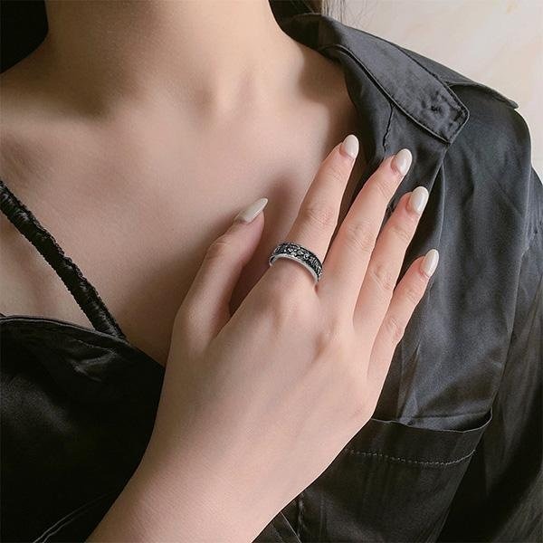 《 QBOX 》FASHION 飾品【BSR551978】精緻個性復古金剛杵六字真言S925純銀戒指/情侶開口戒指-細節圖8