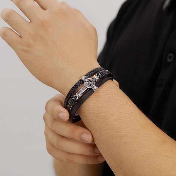 《 QBOX 》FASHION 飾品【L25N1635】 精緻個性「聖芒守護」十字架編織皮革鈦鋼磁扣頭手鍊/手環-細節圖10