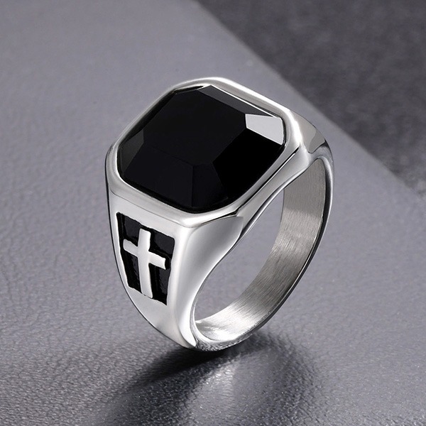 《 QBOX 》FASHION 飾品【GRC-614】精緻個性復古「黑曜聖印」十字方黑鑽鈦鋼戒指/戒環-細節圖4