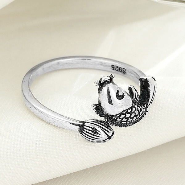 《 QBOX 》FASHION 飾品【RF214】精緻個性復古「魚戲蓮間」錦鯉魚S925純銀開口戒指/戒環-細節圖5