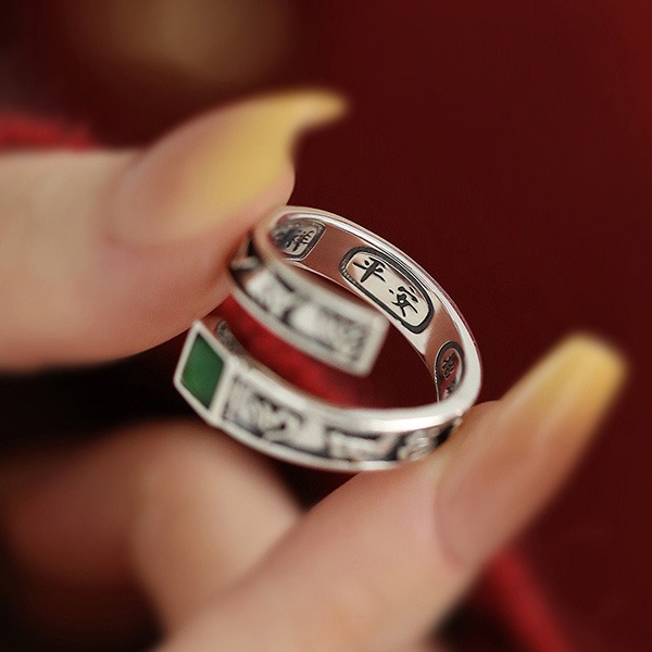 《 QBOX 》FASHION 飾品【TSR59572】精緻個性「平安招財」六字真言方玉石S925純銀開口戒指/戒環-細節圖9