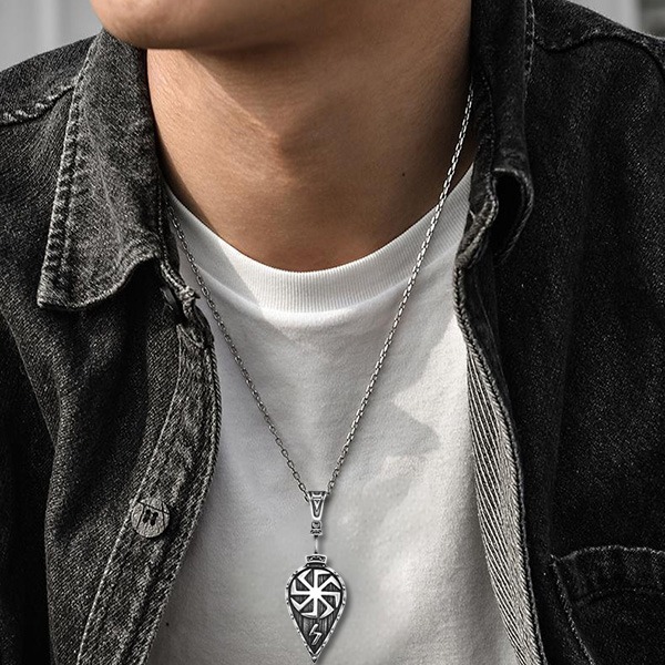 《QBOX 》FASHION 飾品【CBP8-588】精緻個性復古「戰盾信仰」維京符文盾牌鑄造鈦鋼墬子項鍊/掛飾-細節圖7