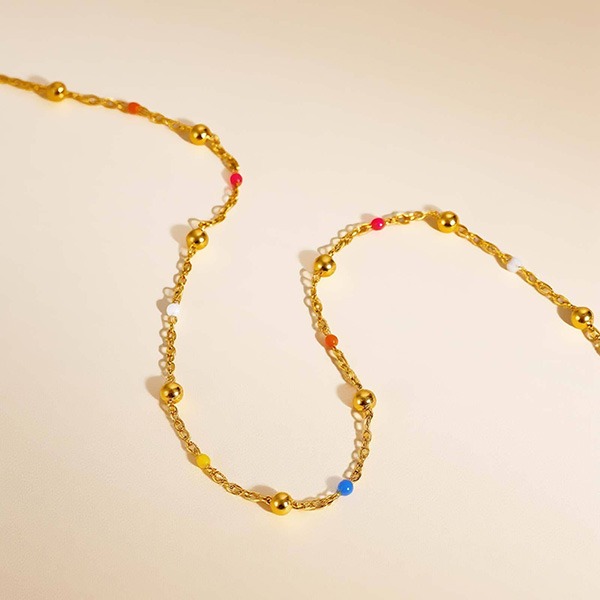 《 QBOX 》FASHION 飾品【GNC-2410G】精緻秀氣「繽紛星點」金色鋼珠彩點鈦鋼項鍊/鎖骨鍊-細節圖6