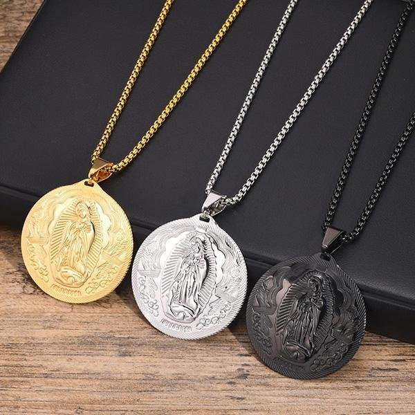 《 QBOX 》FASHION 飾品【GPN-777】精緻個性「「聖光庇佑」」多色圓形聖母鈦鋼項鍊/掛飾-細節圖3