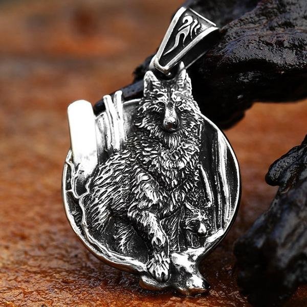 《QBOX 》FASHION 飾品【CBP8-668】精緻個性復古「荒野孤狼」圓形浮雕狼形鈦鋼墬子項鍊/掛飾-細節圖3