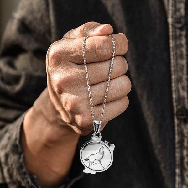 《QBOX 》FASHION 飾品【CBP8-668】精緻個性復古「荒野孤狼」圓形浮雕狼形鈦鋼墬子項鍊/掛飾-細節圖7