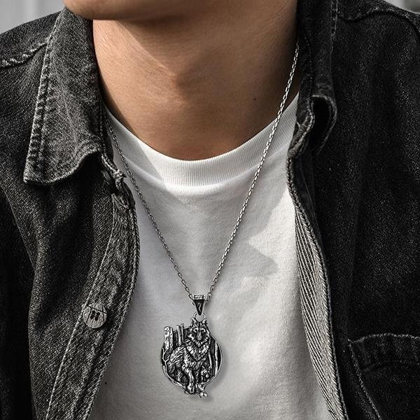 《QBOX 》FASHION 飾品【CBP8-668】精緻個性復古「荒野孤狼」圓形浮雕狼形鈦鋼墬子項鍊/掛飾-細節圖8