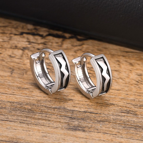 《 QBOX 》FASHION 飾品【GEH-669】精緻個性復古銀焰閃電標誌鈦鋼耳環/耳飾-細節圖4