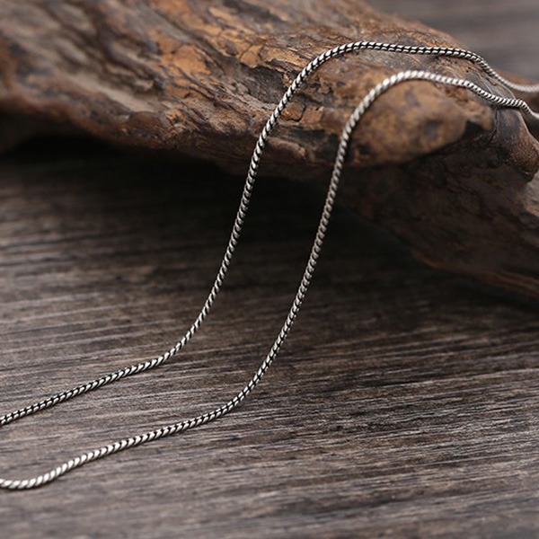 《 QBOX 》FASHION 飾品【NST591698】精緻個性細款麻花扭紋S925純銀項鍊/鎖骨鍊-細節圖3