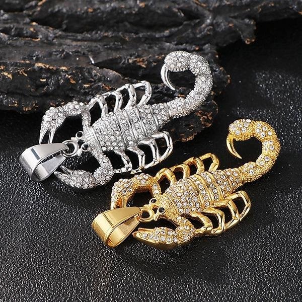 《QBOX 》FASHION 飾品【CKP116046】精緻個性嘻哈「毒蠍閃耀」鑲鑽蠍子鈦鋼墬子項鍊/掛飾-細節圖7