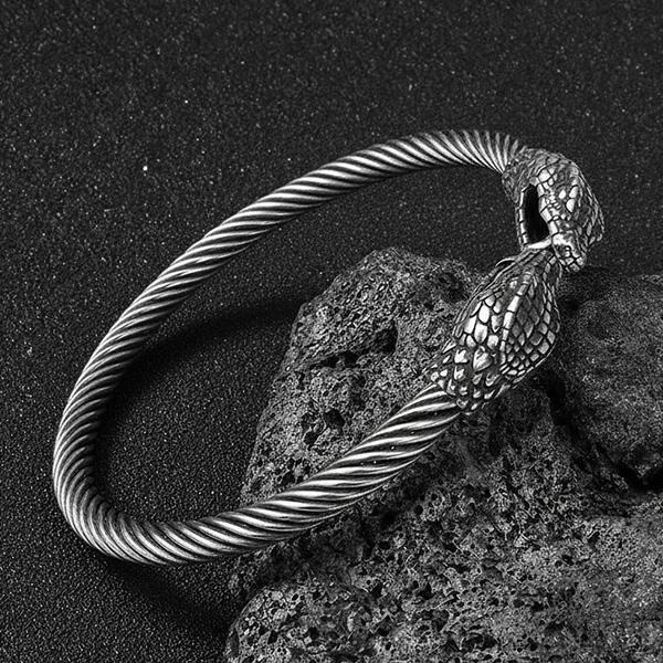《 QBOX 》FASHION 飾品【BBRG-046】 精緻個性立體霸氣雙蛇頭扭紋鈦鋼開口手鐲/手環-細節圖8