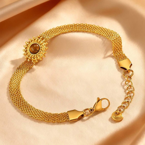 《 QBOX 》FASHION 飾品【GBR-2868】 精緻個性金色太陽虎眼石網狀鈦鋼手鍊/手環-細節圖4