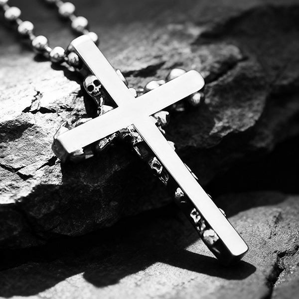 《 QBOX 》FASHION 飾品【CBP8-608】精緻個性龐克風骷髏骸骨十字架鈦鋼墬子項鍊/吊墬-細節圖3