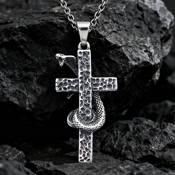 《QBOX 》FASHION 飾品【CBP8-1297】精緻個性原罪之絡蛇纏岩石十字架鈦鋼墬子項鍊/掛飾-細節圖3