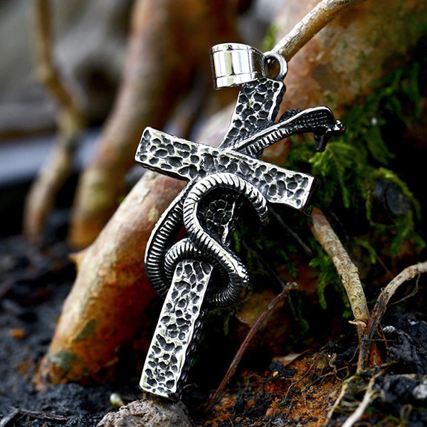 《QBOX 》FASHION 飾品【CBP8-1297】精緻個性原罪之絡蛇纏岩石十字架鈦鋼墬子項鍊/掛飾-細節圖5