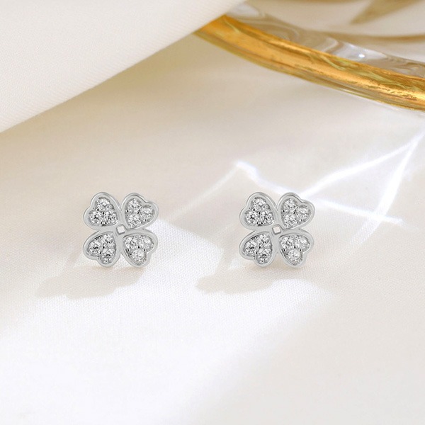 《 QBOX 》FASHION 飾品【EJZ-32】秀氣「幸運星簇」滿鑽四葉草純銀耳環/耳飾(一對)-細節圖6