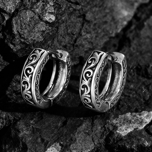 《 QBOX 》FASHION 飾品【GEH-839】精緻個性復古潮流卷草雲紋鈦鋼耳環/耳飾-細節圖4