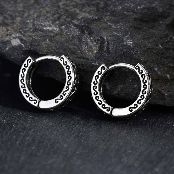 《 QBOX 》FASHION 飾品【GEH-839】精緻個性復古潮流卷草雲紋鈦鋼耳環/耳飾-細節圖6