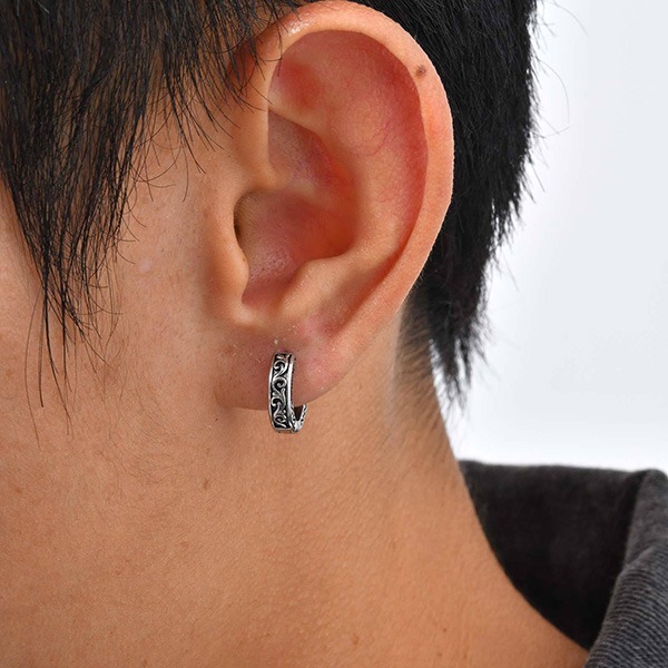 《 QBOX 》FASHION 飾品【GEH-839】精緻個性復古潮流卷草雲紋鈦鋼耳環/耳飾-細節圖7